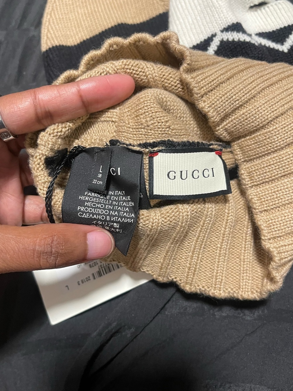 Authentic GUCCI Black and Tan Knit Ski Mask with Cream Accent Size L - Picture 5 of 8